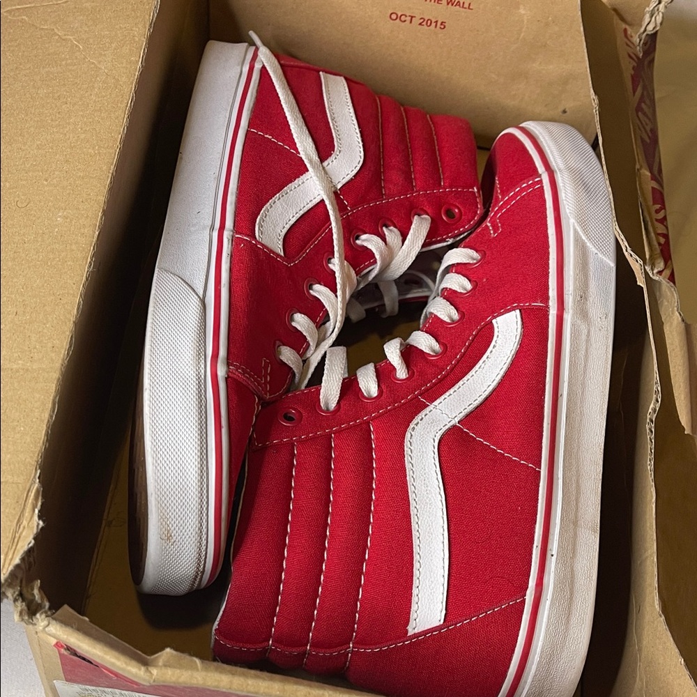 Vans High-Tops Red and White - Picture 6 of 6